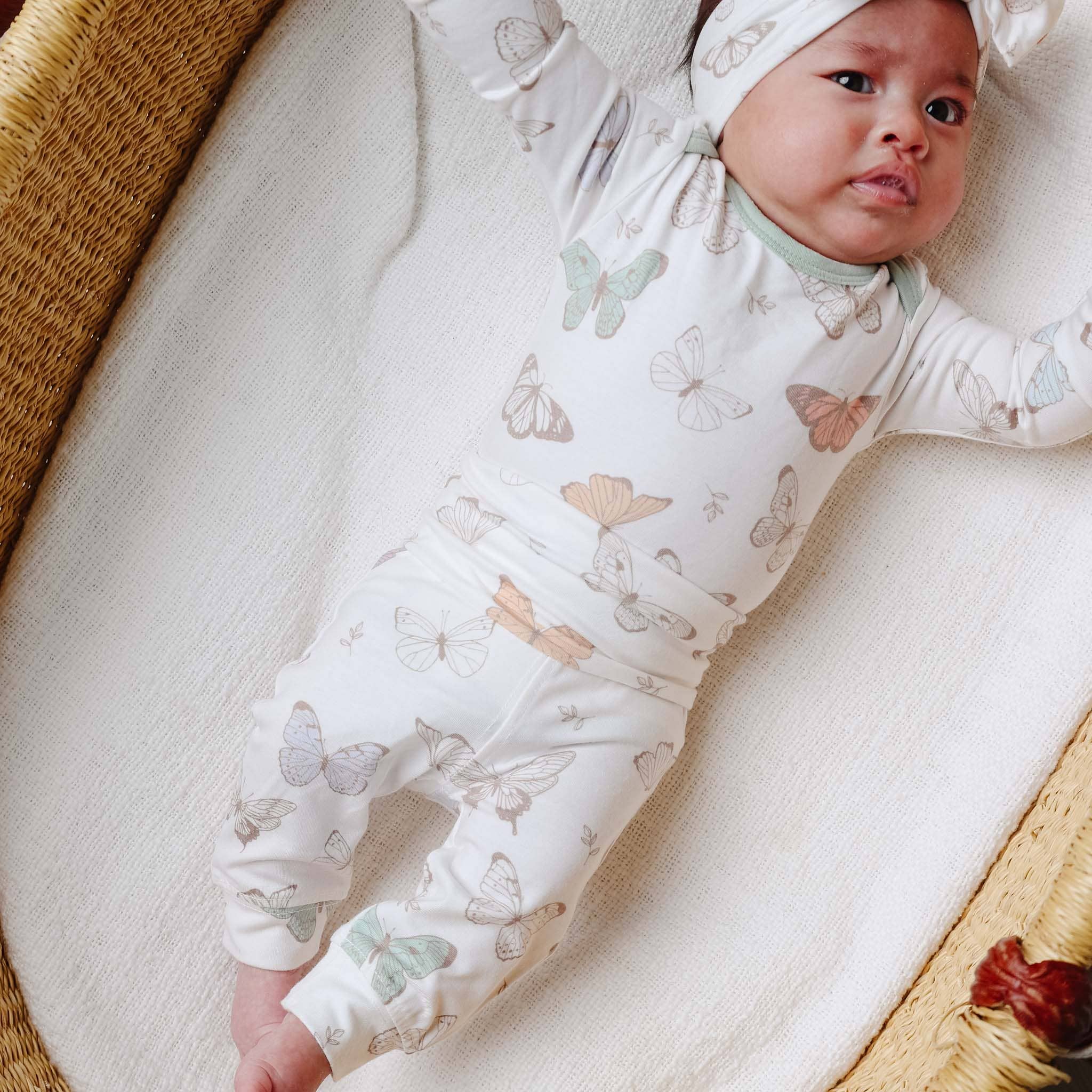 Copper Pearl - Wholesale Bodysuit (Non-Footed) - Baby - Long Sleeve Bodysuit - Luna1