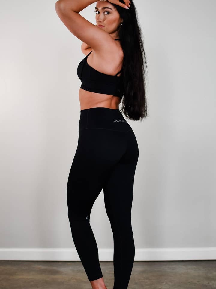 Pure Move Classic Leggings - Black for wholesale by TooLooLah