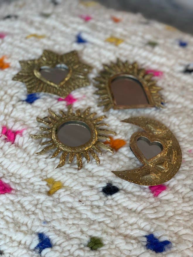 NOMAD BY LIV - Wholesale Muurspiegel - Set van 4 messing spiegels in verschillende vormen, Sweet Moon, brons2