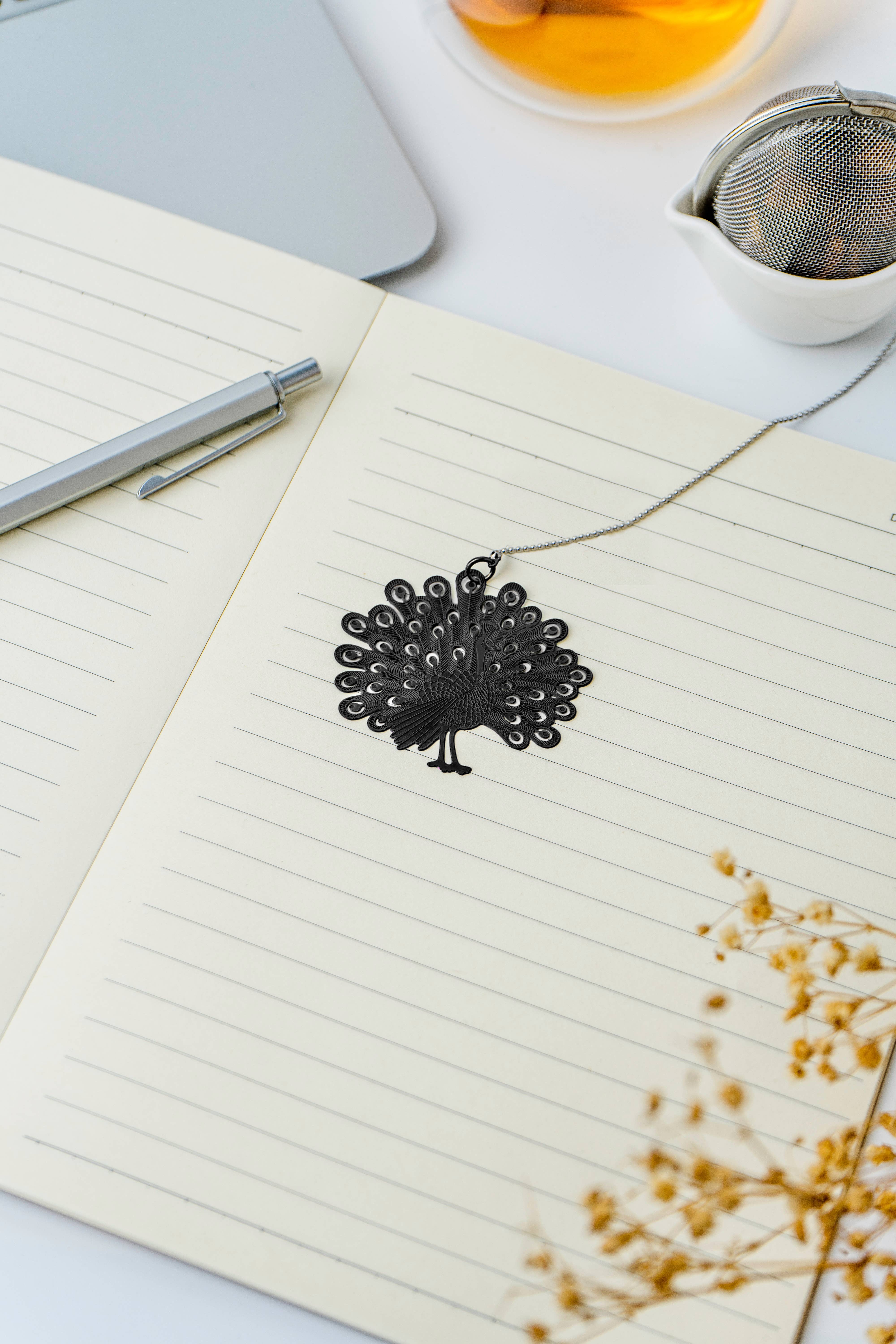 01living Ltd - Wholesale Tea Strainer/Infuser - Tea Infuser Loose Leaf Tea Ball Animal Peacock Black1