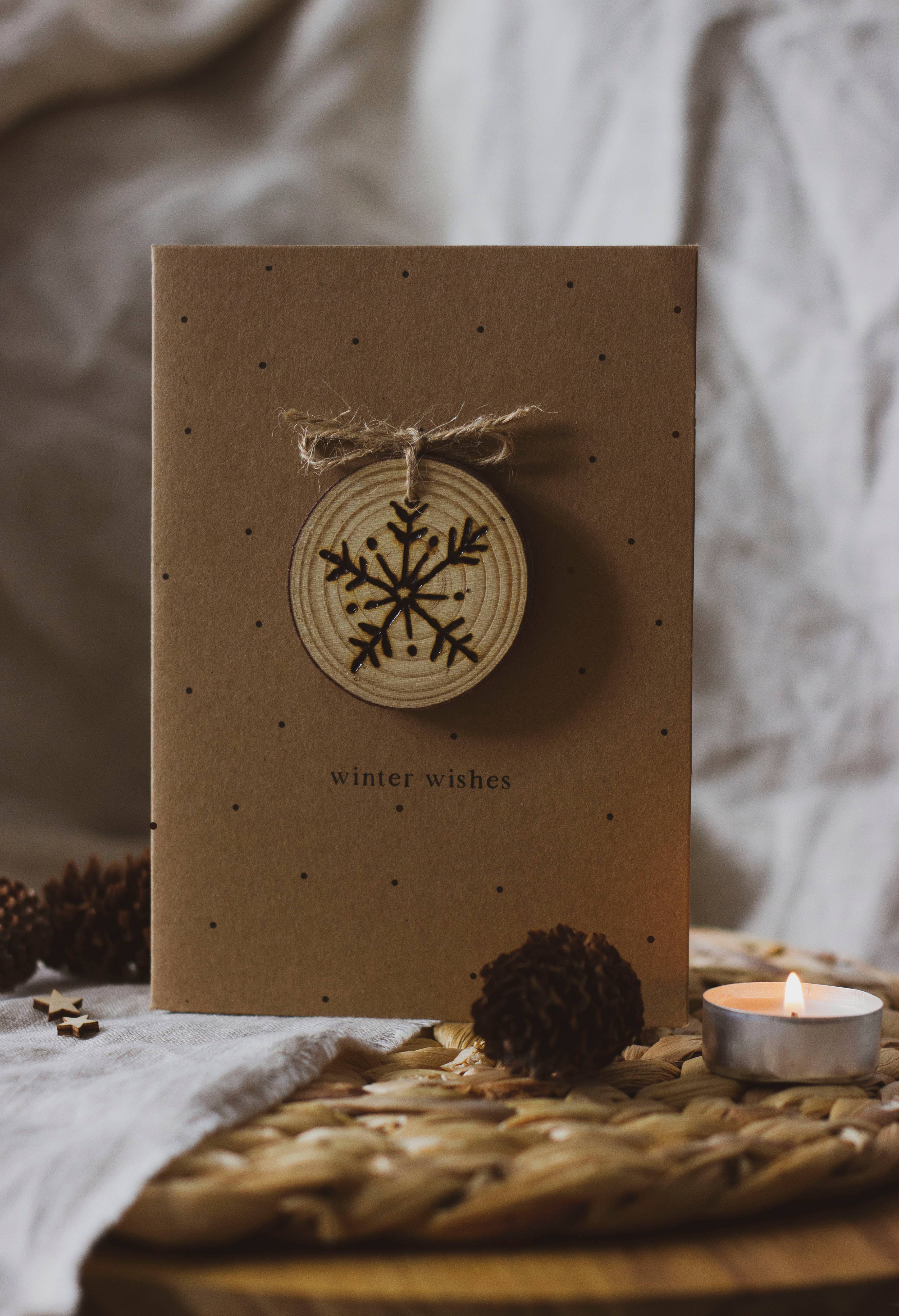 Bobella Co. – wholesale Christmas card – Christmas Card with Wooden Keepsake Decoration1