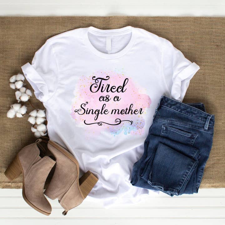 Moe als een mooi T-shirt voor alleenstaande moeder voor wholesale door Samas Store LLC