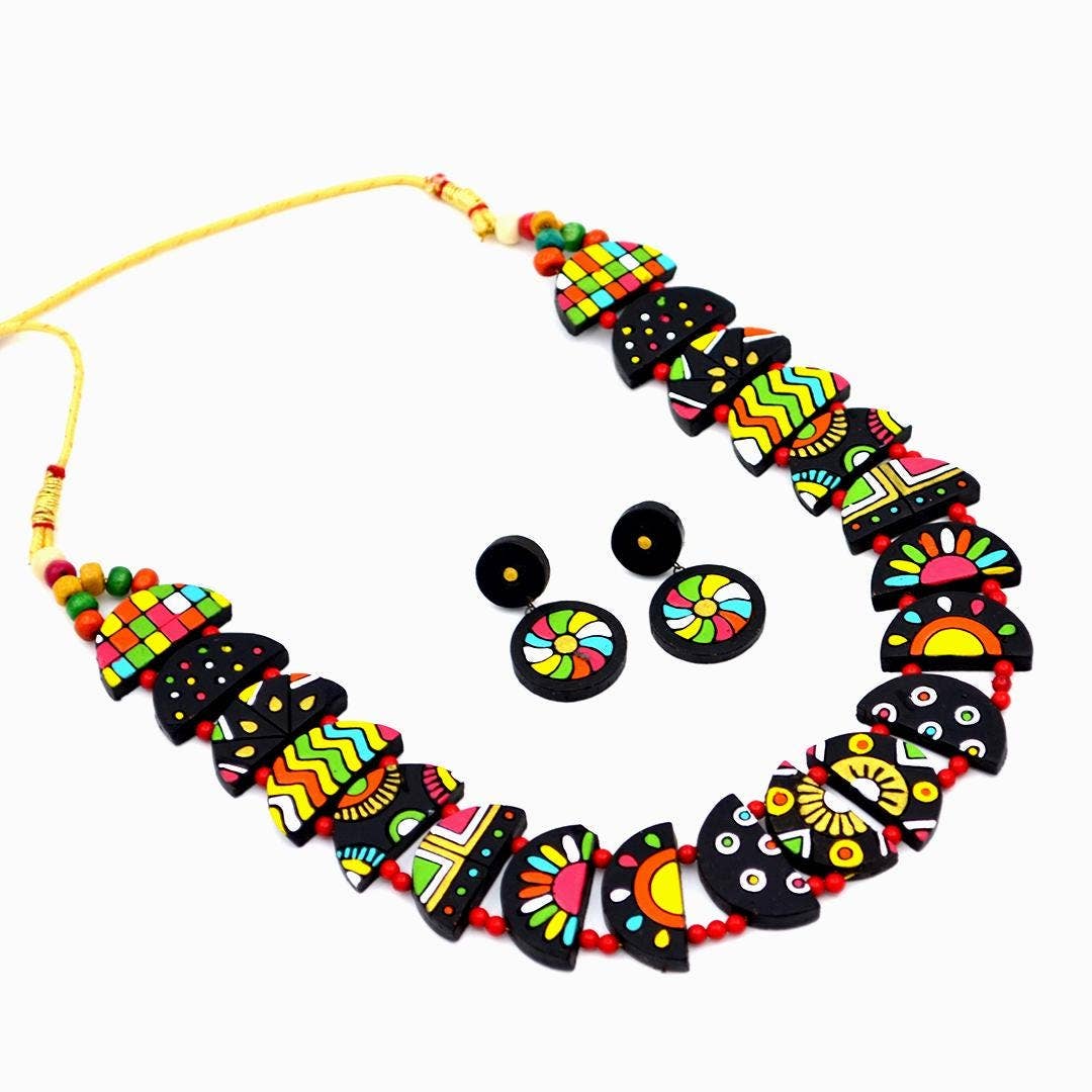 House of Kraft Jewelry & Accessories – wholesale Jewellery set – Celestial Jewelry Set | Clay Jewelry | Half Moon Jewelry3