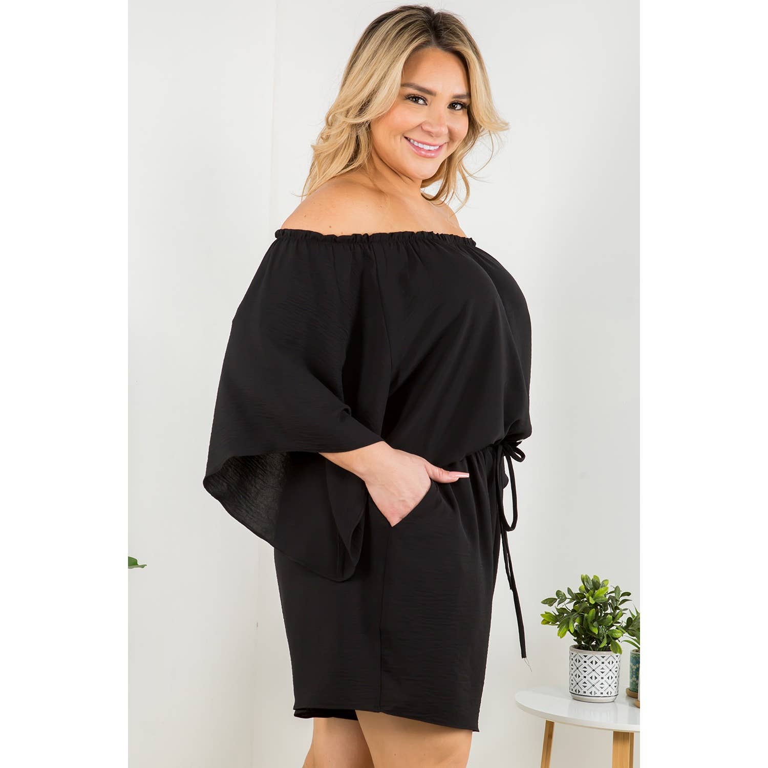 Curve Market - Wholesale Romper - Women's - PLUS SIZE OFF SHOULDER ROMPER2