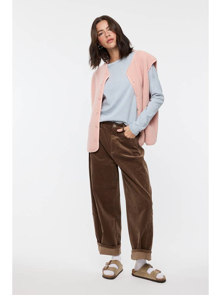 Wishlist Apparel - Wholesale Outerwear Vest - Women's - SHERPA VEST / WL25-106251