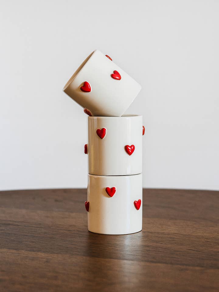 Keramisk kärleksmugg. Alla hjärtans dag-utgåva för wholesale av Studio ÜM