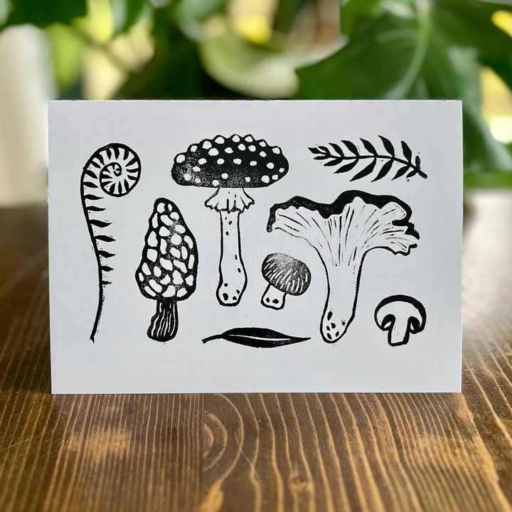 Tarjeta de Felicitación de Hongos | Tarjeta de Felicitación con Impresión en Bloque para venta al por mayor de Kourtni Gunn Art