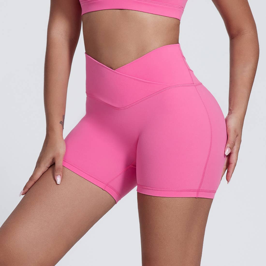 Sodalemon – Großhandel Sport-Shorts – Damen – Damen V-Cross Po-liftende Sport-Yoga-Shorts16