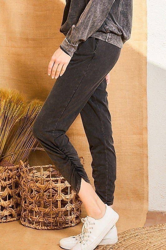 NERO Pantaloni con lavaggio minerale arricciato con fascia elastica in vita in vendita all'ingrosso su Faire1