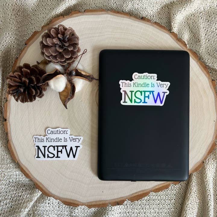 The Unbound Bookworm – Engroshandel Klistermærke – NSFW Kindle Klistermærke | Bogligt Merch til Tablets & Kindles3