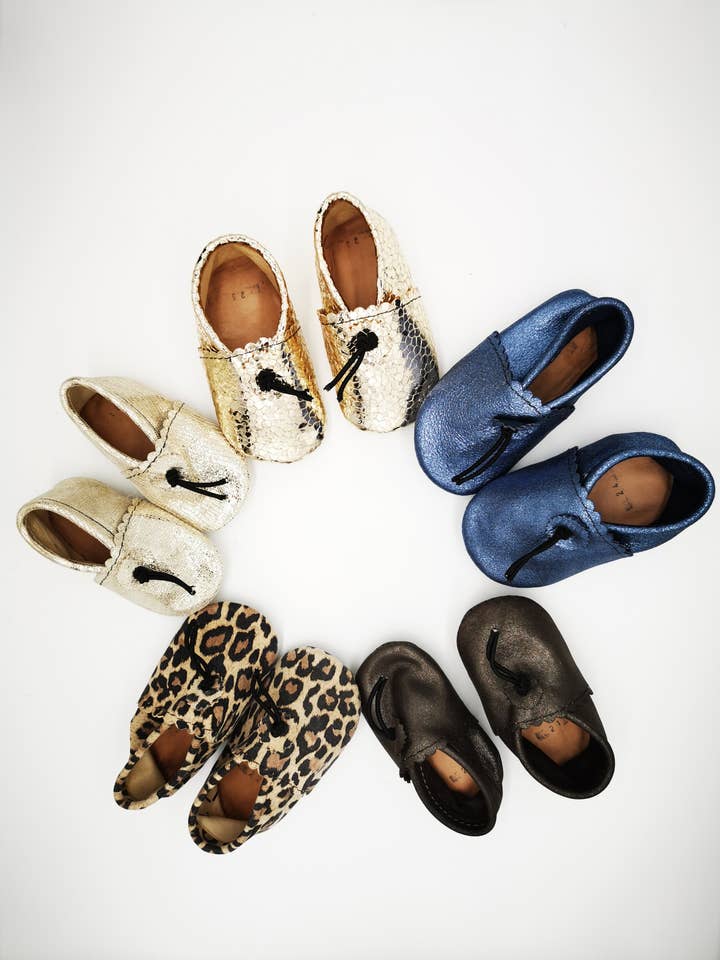 Håndlavede baby-krabbesko i læder Bløde polstringer for engroshandel hos Hiya