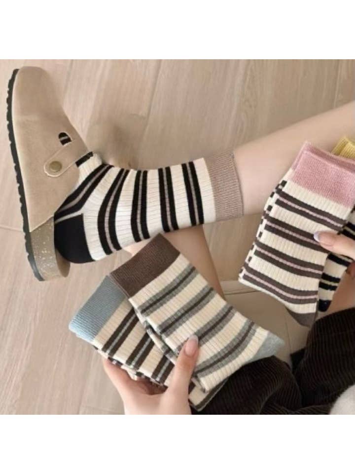 Rufia - Chaussettes à côtes rayées équilibrées pour la vente par Funkyrel® Atzbranding Limited