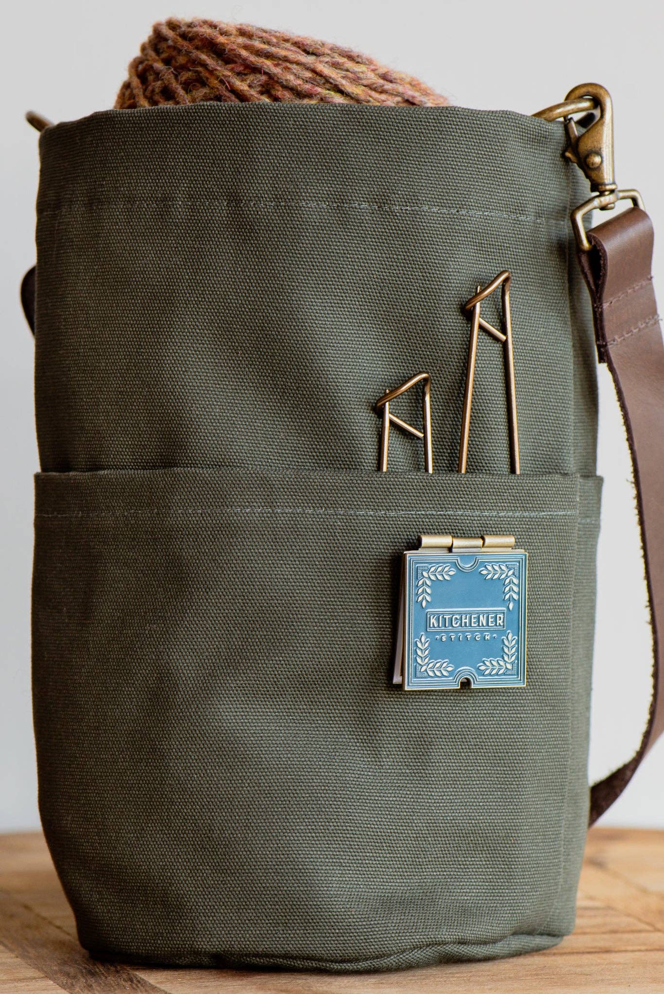 Quince & Co. - Wholesale Lapel Pin/Button - kitchener stitch pin4