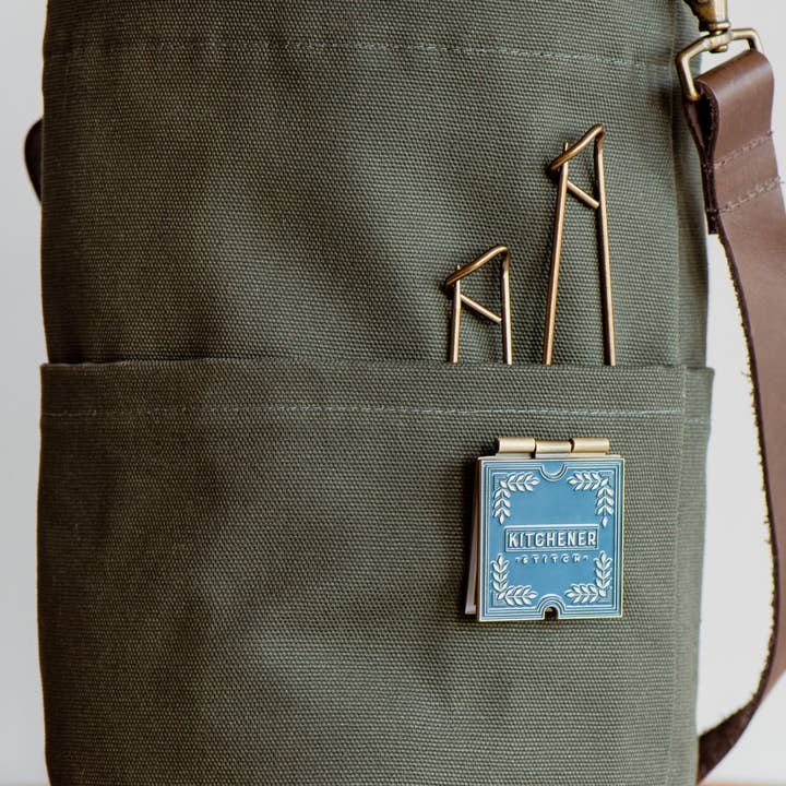 Quince & Co. - Wholesale Lapel Pin/Button - kitchener stitch pin4