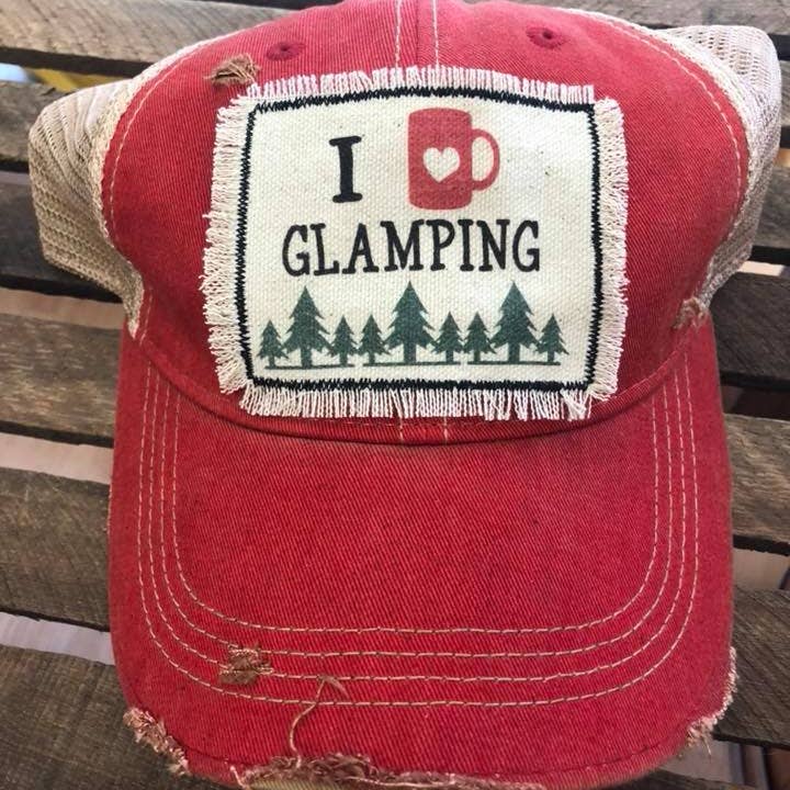 Glamping Patch-Hut im Used-Look für den Großhandel von Joetta Marie