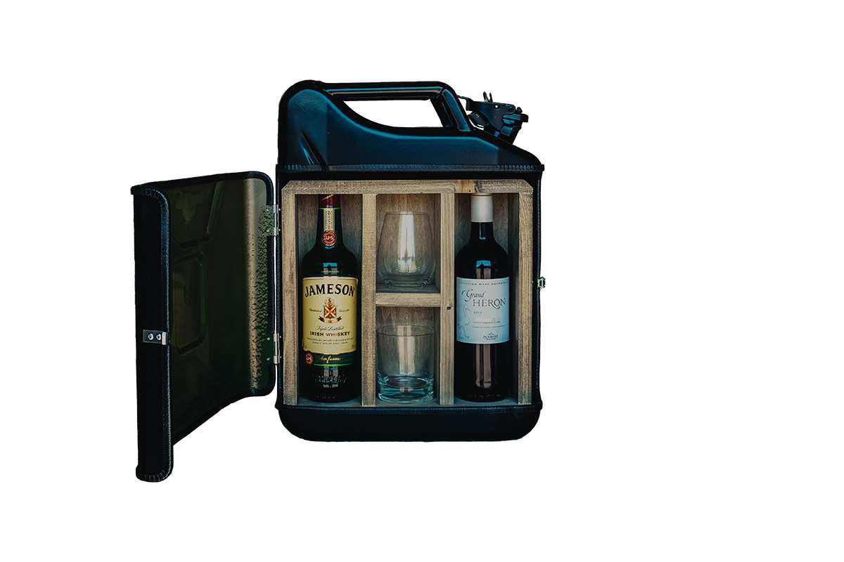 Designed by Man - Wholesale Bar Tool - Jerrycan his & hers bar4