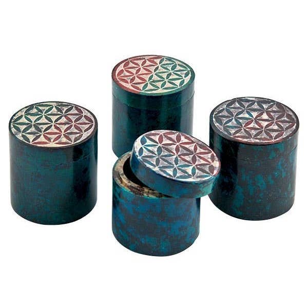 4-teilige Lebensblume-Schnitzkasten-Set in Mehrfarbig - 2" Durchmesser, 2 für den Großhandel von GREENROOTS USA LLC