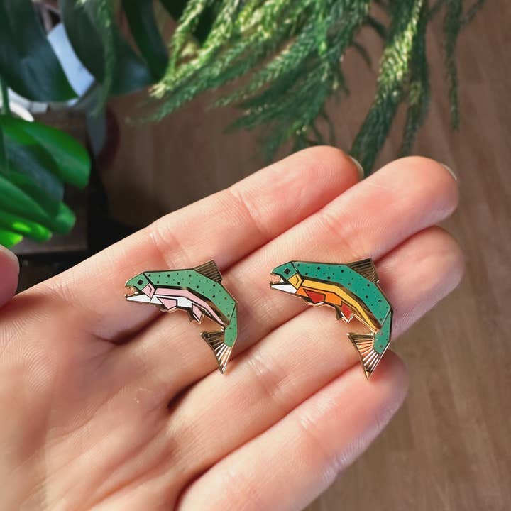 Prairi Lu Studio – Großhandel Anstecker/Button – Brook Forelle Emaille1