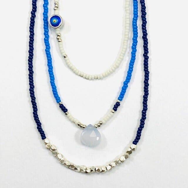 Blues : Ensemble de colliers à trois perles - Evil Eye & Light Blue pour la vente par Sarah Crawford Handcrafted