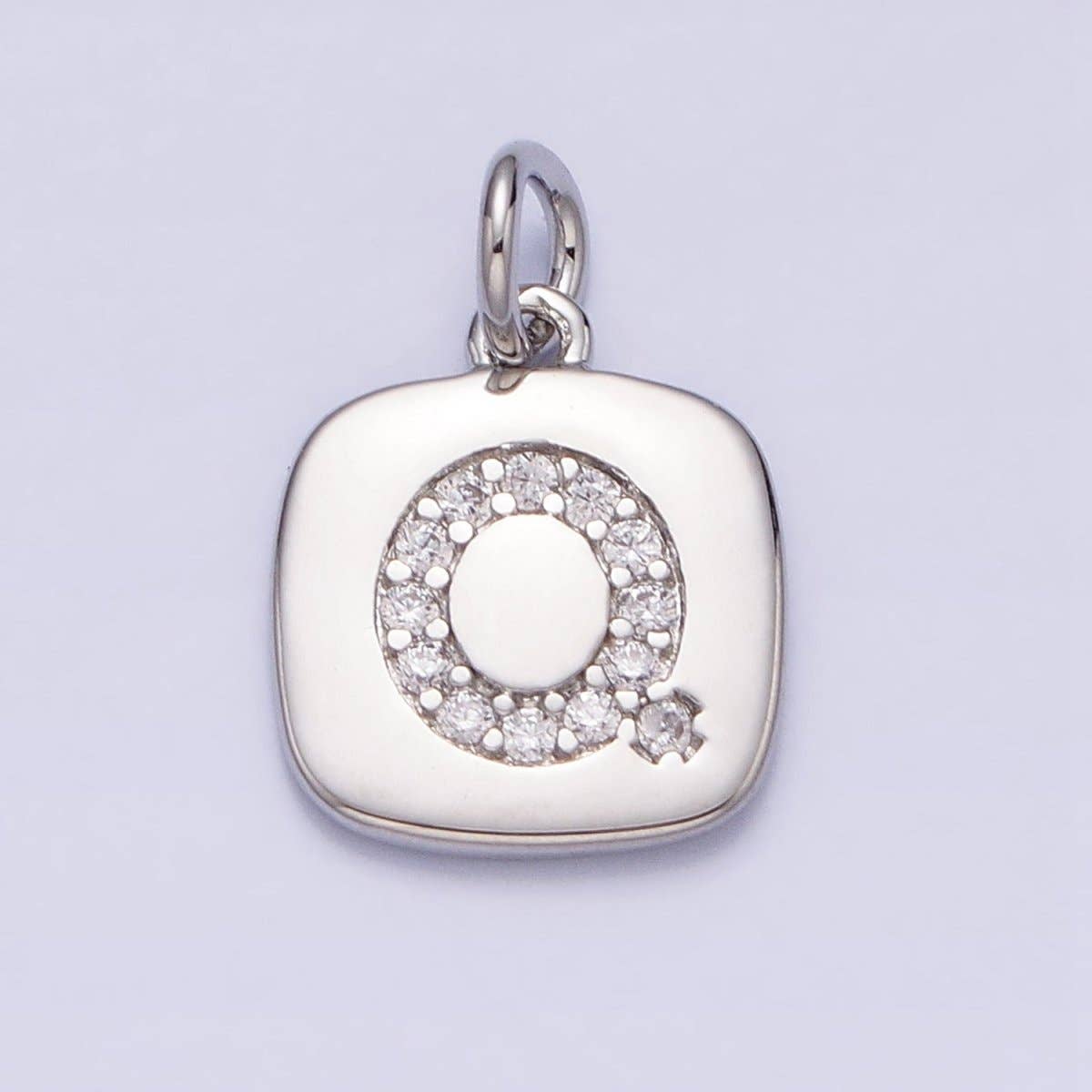 Aim Eternal - Vente Breloques/médailles personnalisées - Pendentif personnalisé avec initiale en pavé micro CZ carré argenté clair | A-266-A-27816