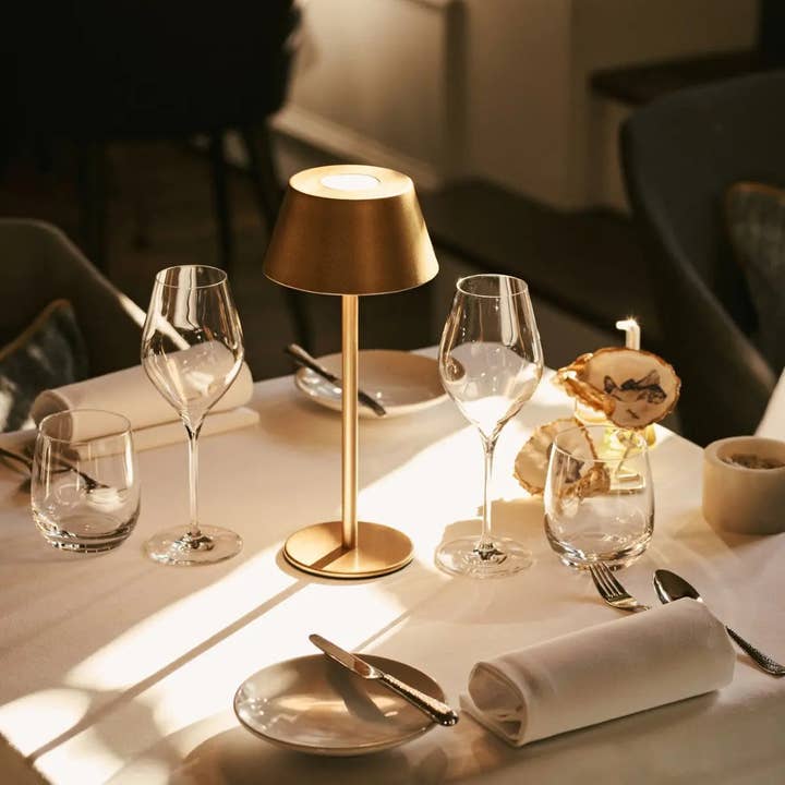 Tavellio - Wholesale Accent/desk lamp - Milou Gold - Table lamp without Cable l Modern, Design & 3 Light Modes4