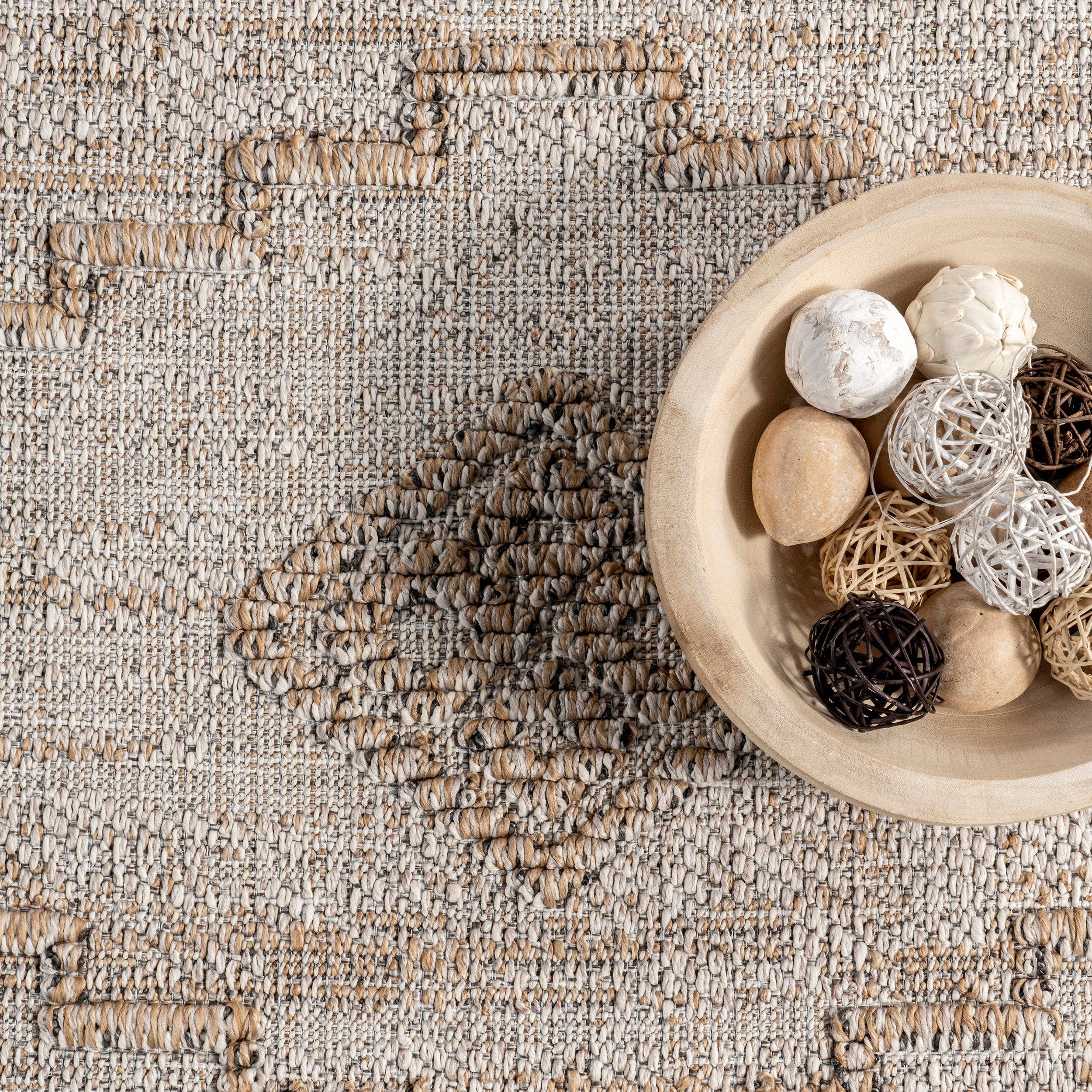 Beige Tapis intérieur/extérieur Izetta Southwestern High-Low en vente sur Faire5