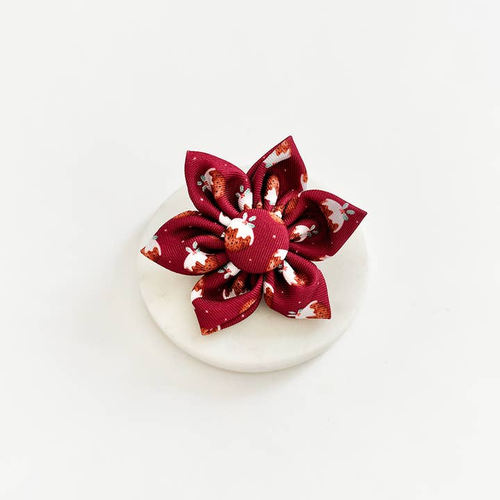 Woofmas Pudding Collar Flower for wholesale by Cocopup London