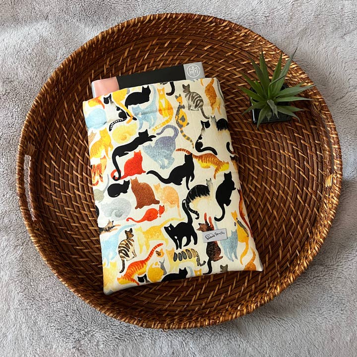 Pages and Paws - Vendita all'ingrosso Copertine per libri - Copertina colorata per libri con gatti ad acquerello3