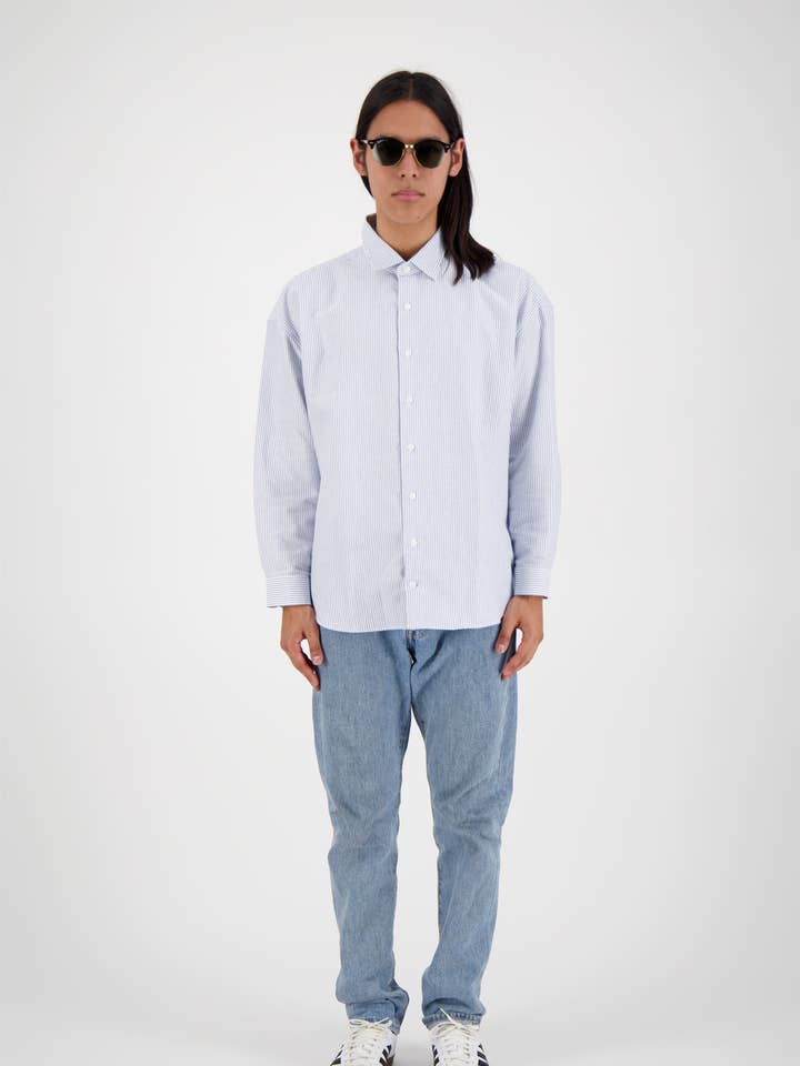 Camicia boxy in cotone Oxford TOMMY per la vendita all'ingrosso da parte di SIMPLIFIER