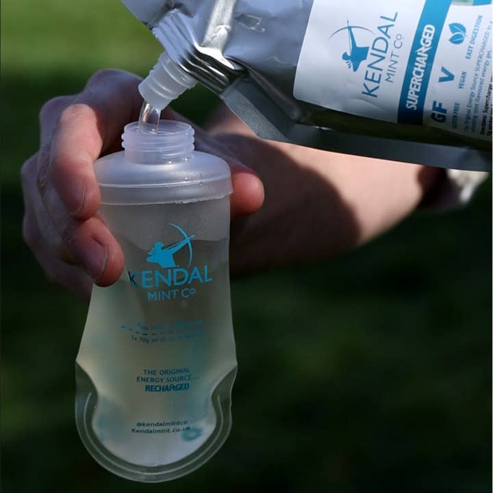 Transluzent Nachfüllbare & Wiederverwendbare Energie-Gel-Softflasche 150ml - Verbesserte Beißventil für KMC NRG GEL für den Großhandel auf Faire3