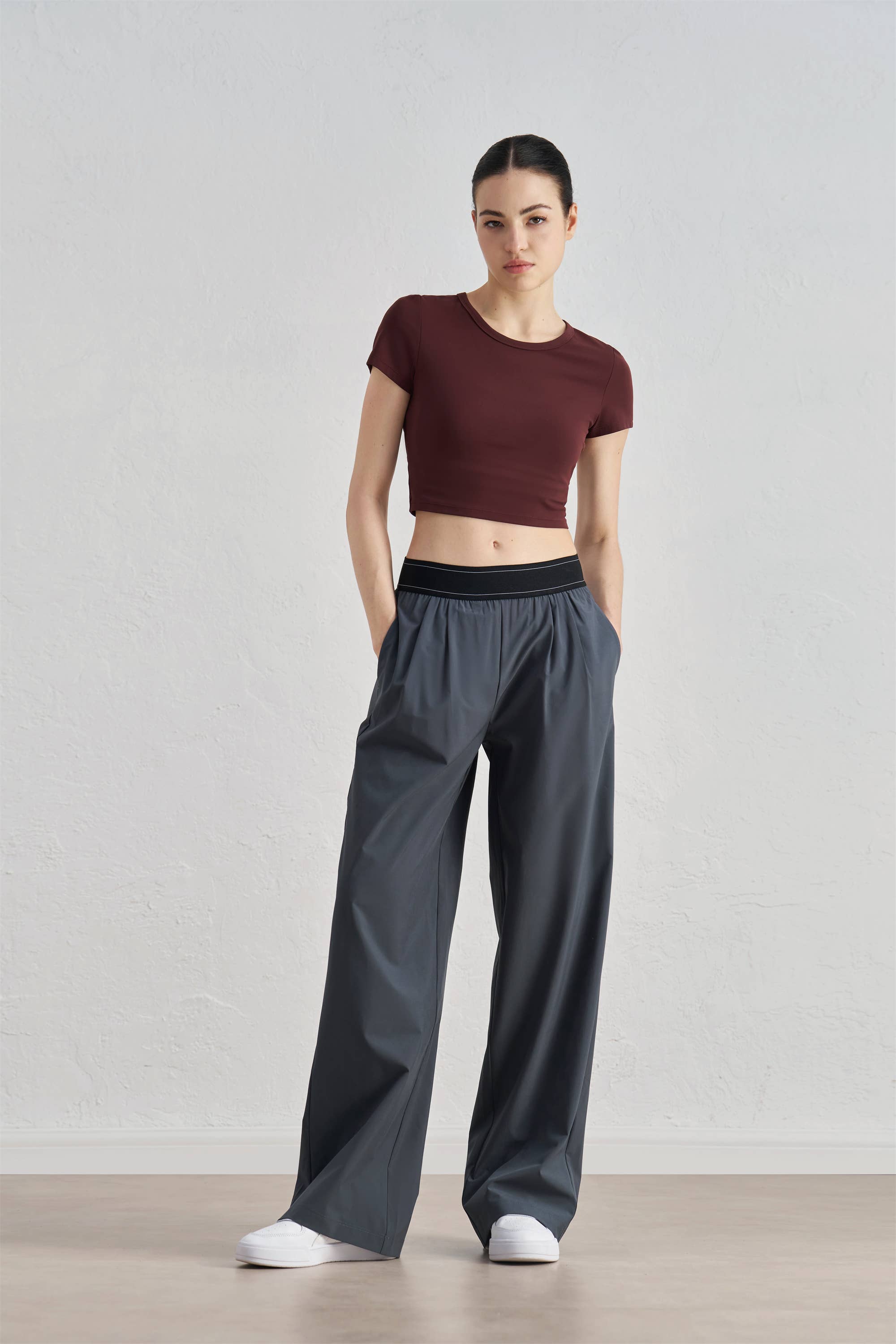 91thelabel - Wholesale Athletic Pants - Women's - Blair Contrast Waistband Ultra Relaxed Wide-Leg Active Pant