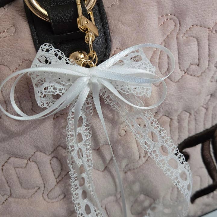 Llavero de Lazo de Encaje Blanco Mini Coquette Hecho a Mano para venta al por mayor de Dannagirl’s Designs