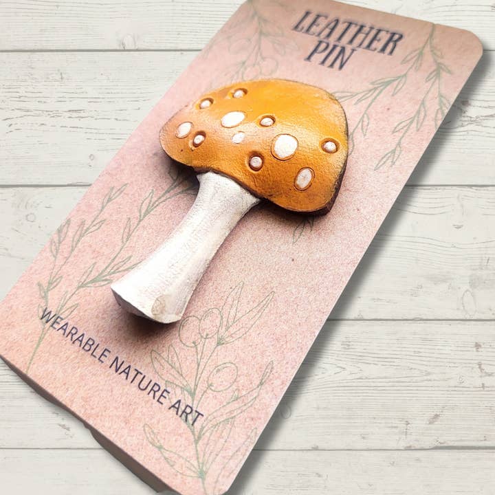 Wyrd & Witchy Art – Alfinete/botão de lapela por atacado – Alfinete de Couro de Cogumelo Malhado5