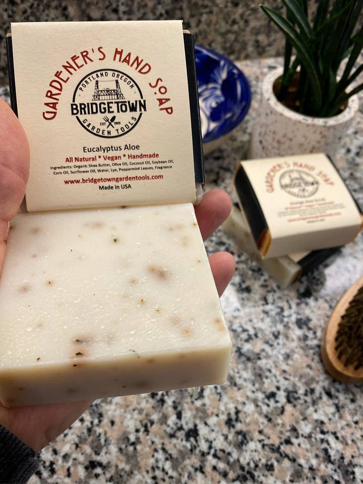 Savon pour les mains du jardinier - Eucalyptus Aloe pour la vente par Horihori.com