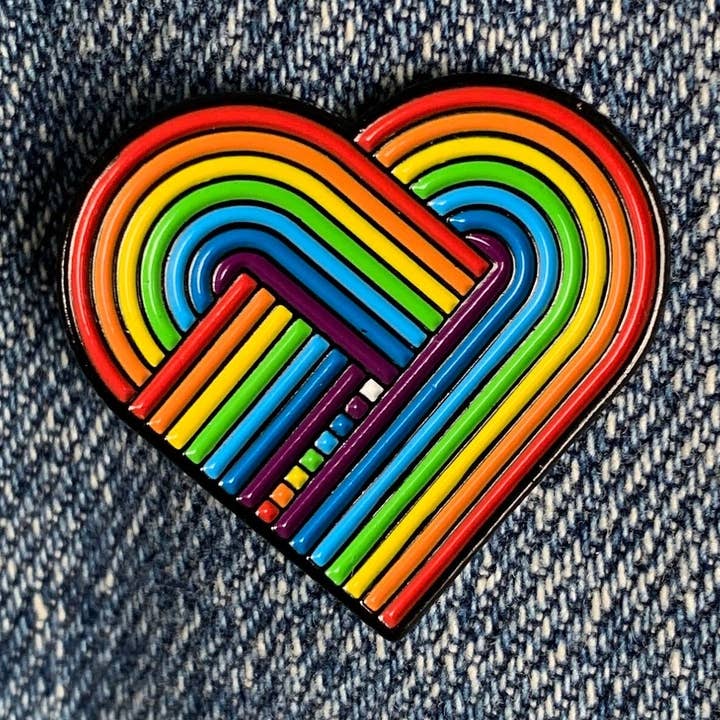 LGBTQ Hart Emaille Speldje voor wholesale door Merch Paper Co