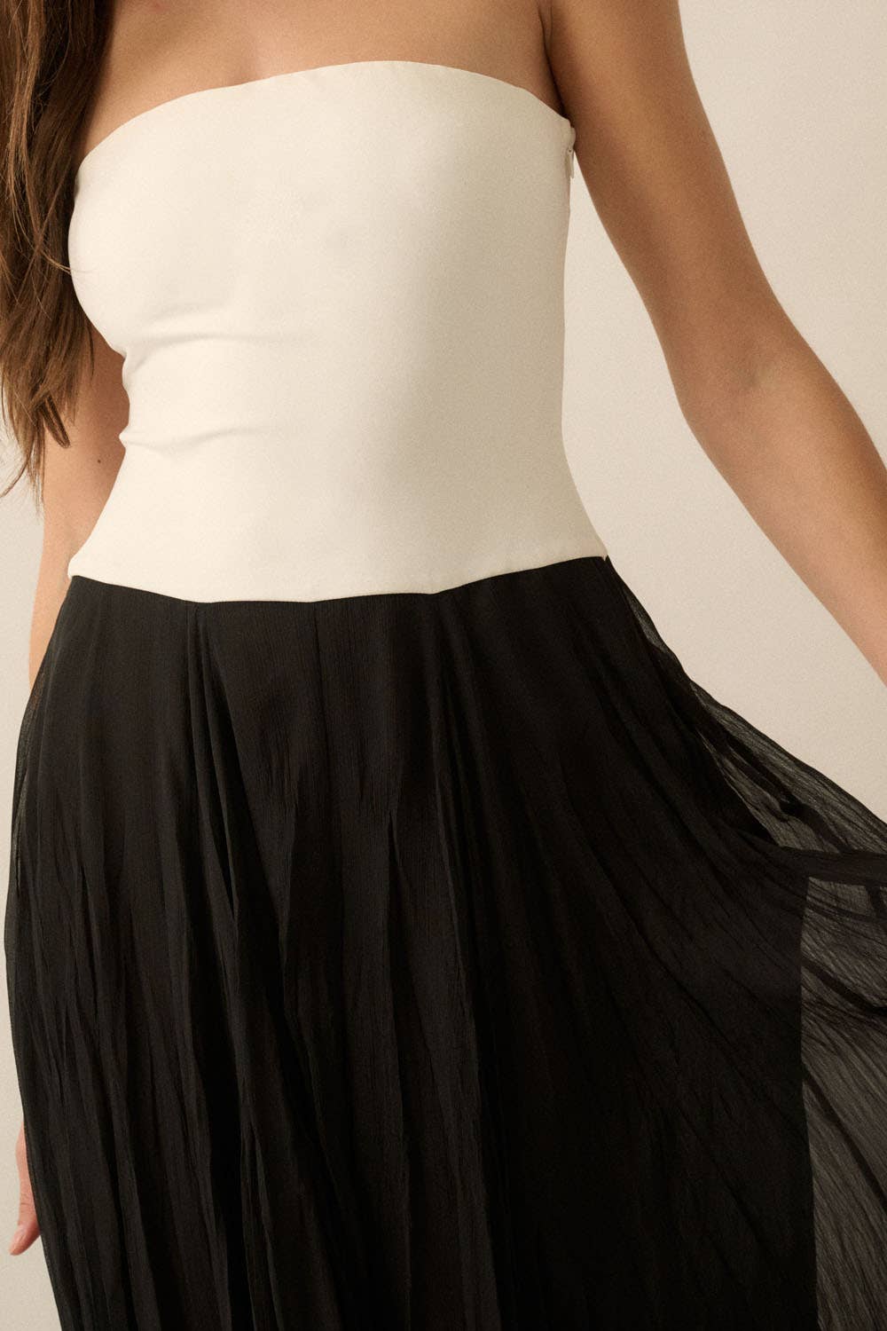 Promesa USA - Venta al por mayor Vestido - Mujer - Vestido largo de gasa texturizada sin tirantes a bloques de color7