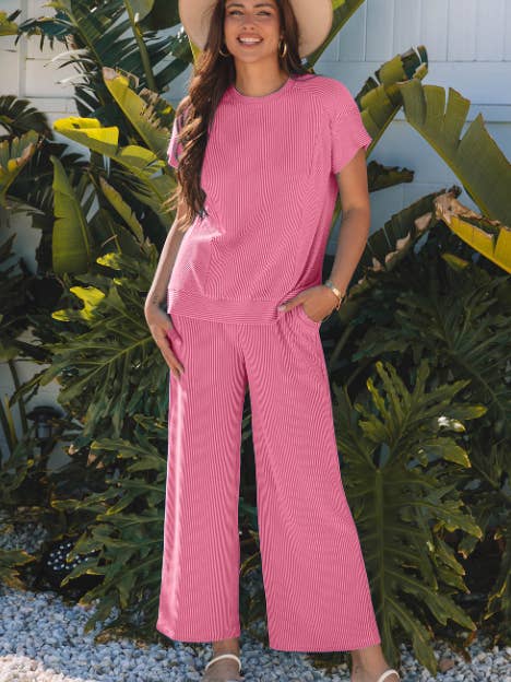 Lovesoft - Vendita all'ingrosso Completo top e pantaloni (NON loungewear) - Donna - Completo in Maglia a Coste con T-Shirt a Maniche Corte e Pantaloni a Gamba Larga5