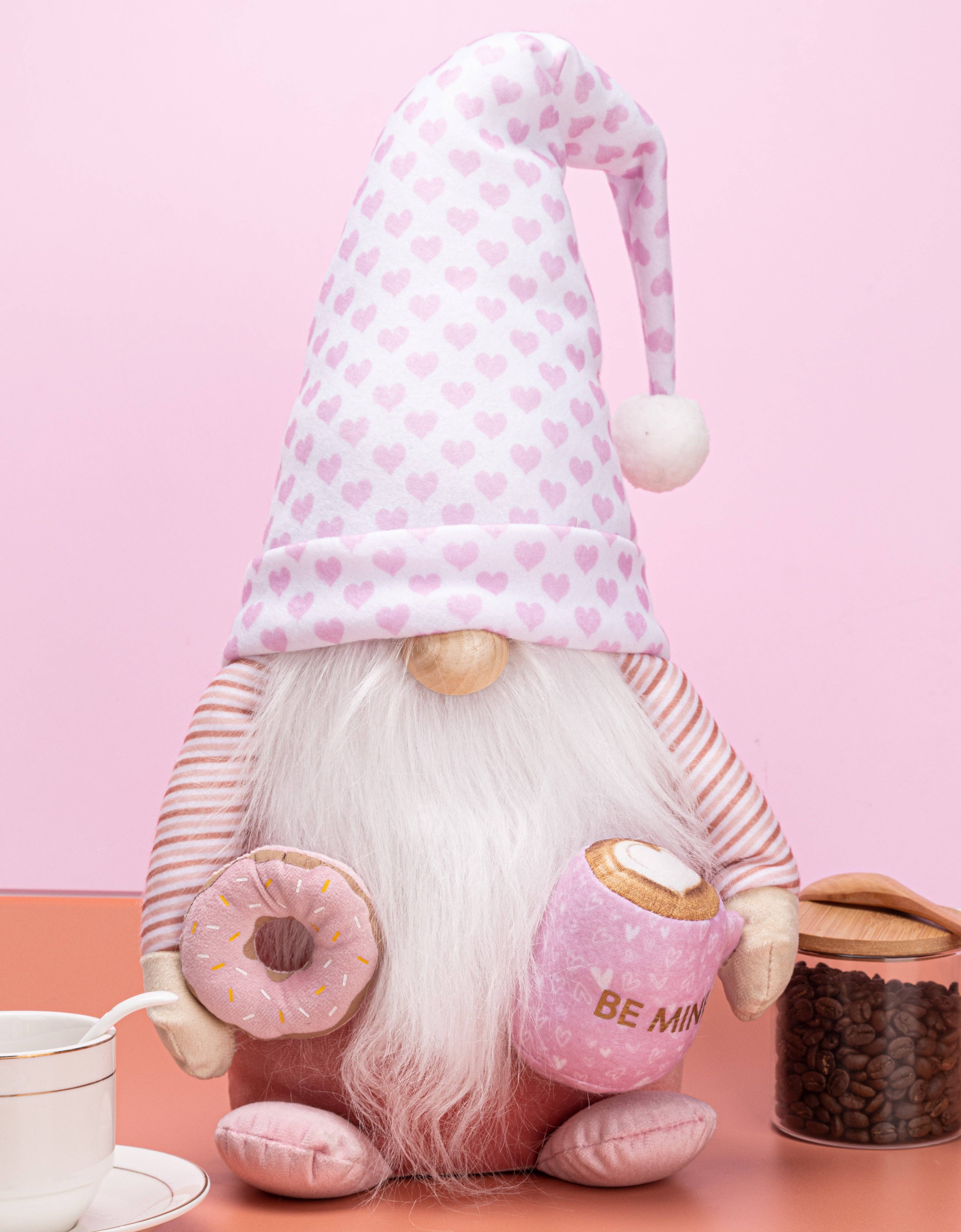 DesignStyles Home - Vente Décorations de table - Nain rose en peluche « Be Mine » tenant un beignet - DesignStyles Home3