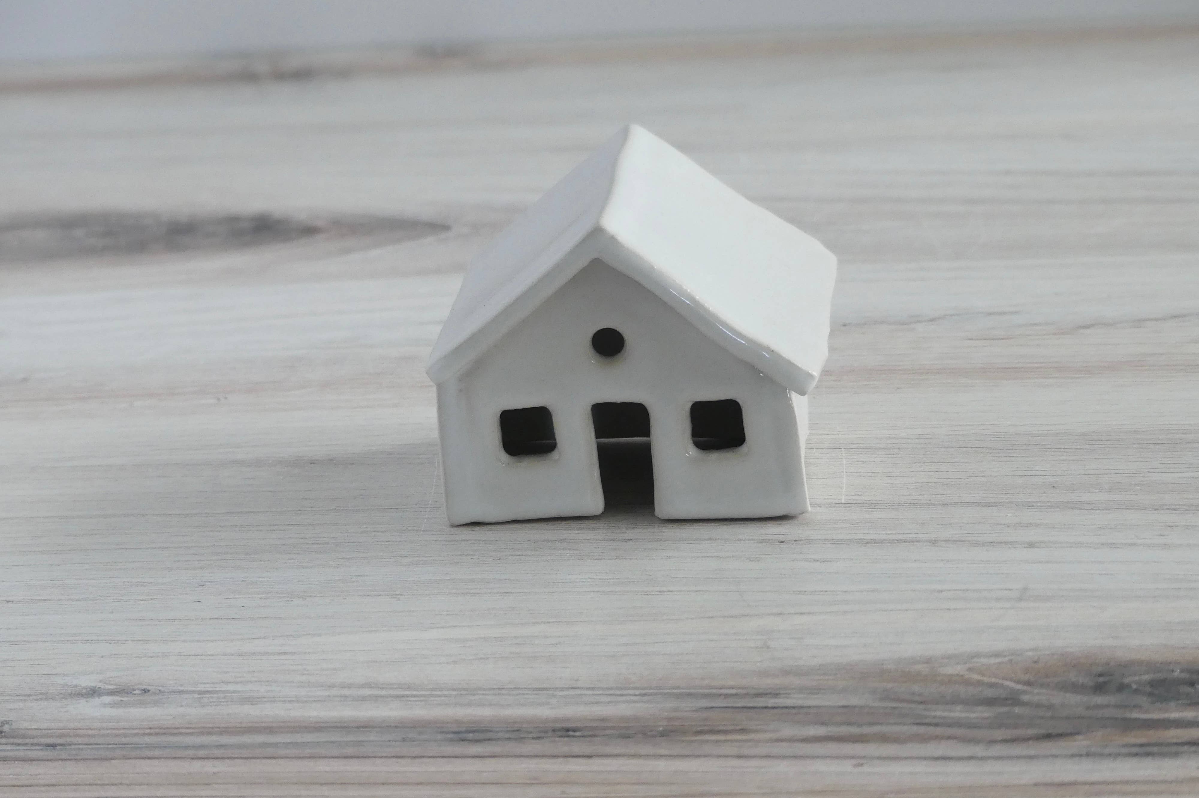 Design by Pouneh - Venta al por mayor Decoración navideña - Pequeño pueblo de cerámica hecho a mano, decoración navideña7