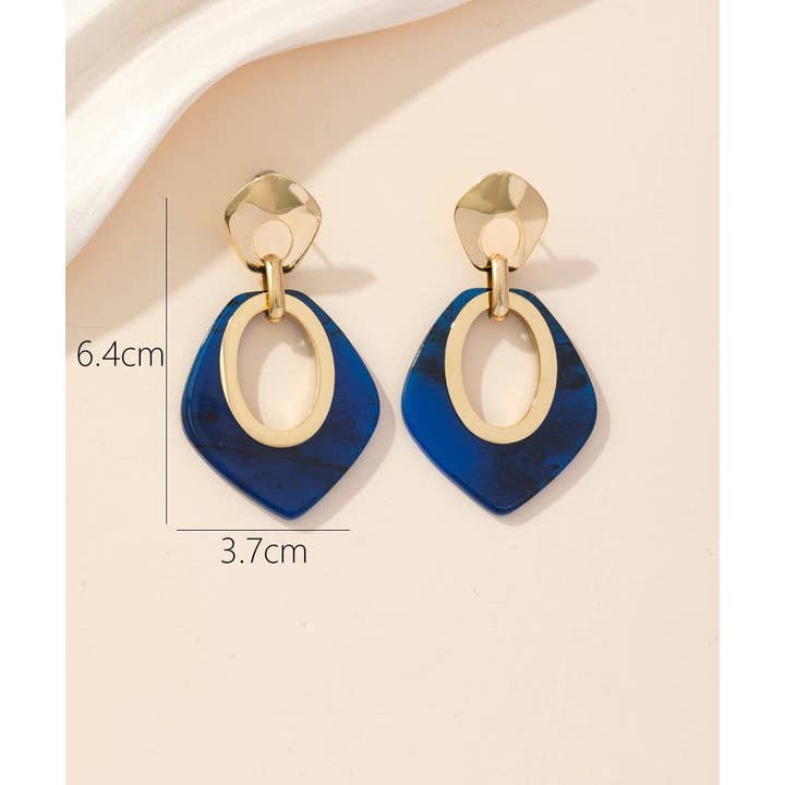 24BOA003 Steel Stud Earrings and other Purchase Wholesale canela molida. Free Returns & Net 60 Terms on Faire trending on Faire.