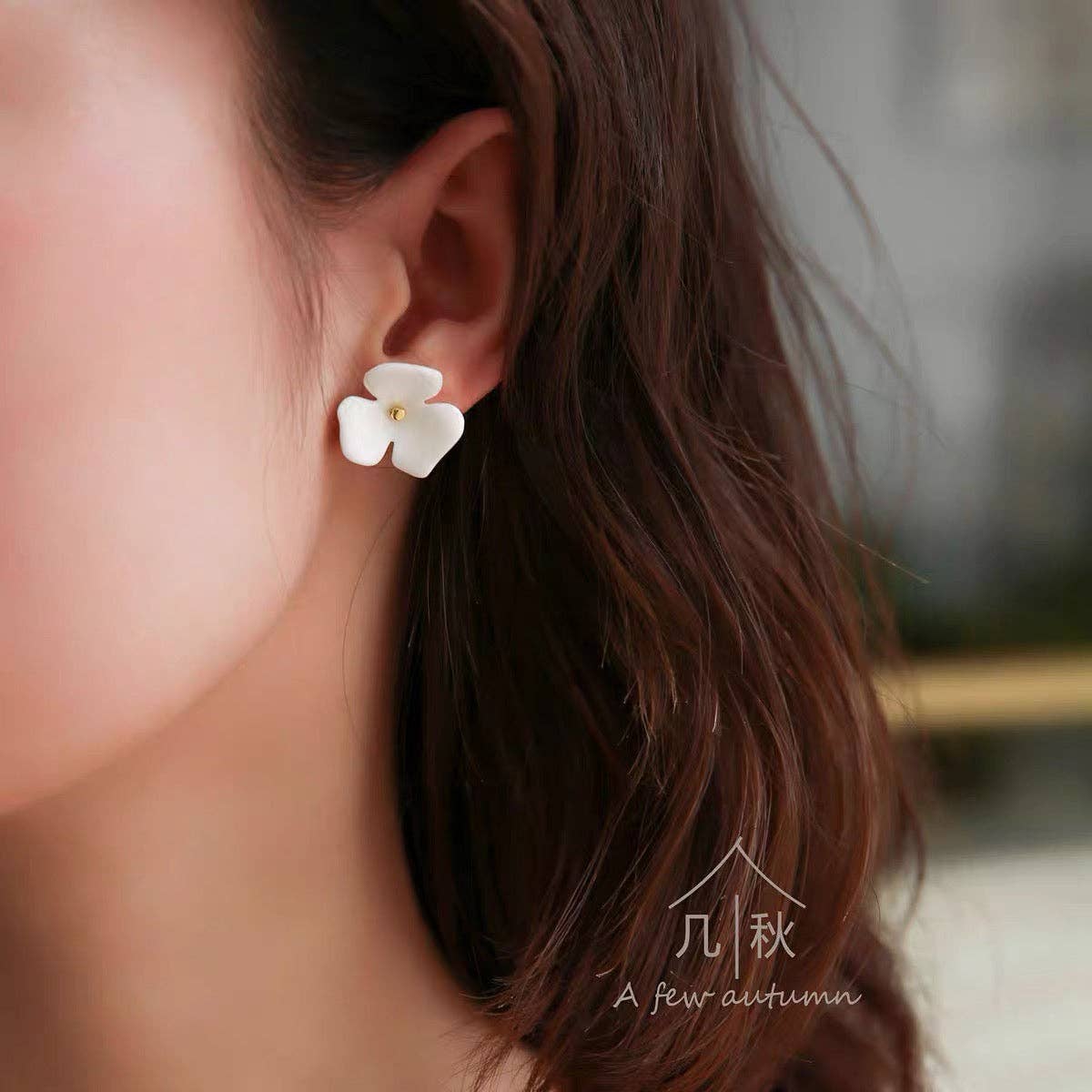 lilibo - Wholesale Stud/Post Earrings - Hydrangea -handmade porcelain jewellery earring1