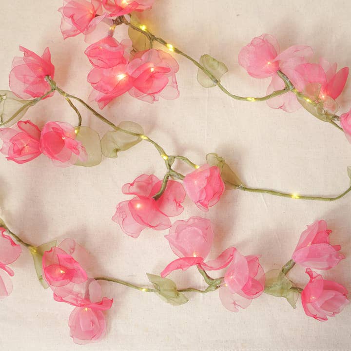 30 Lämpchen – handgefertigte rosa Seidenpapier-Blüten LED-Lichterkette für den Großhandel von Zwende