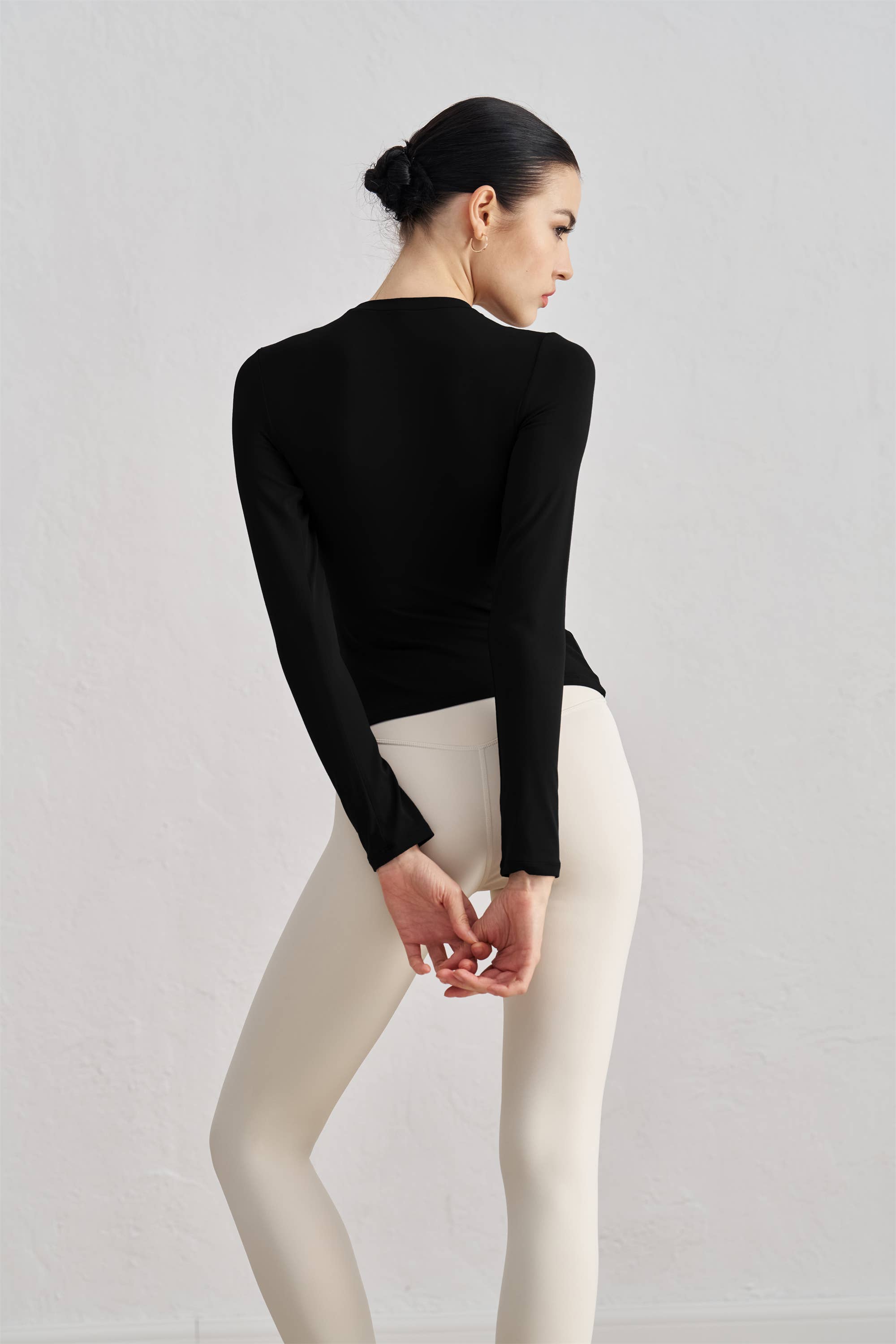 91thelabel - Wholesale Athletic Top - Women's - Penelope Long Sleeve Sculpting Active Top8