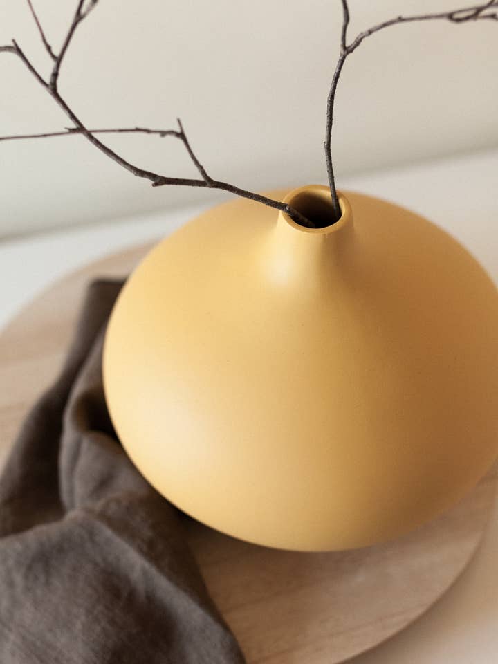 Moringa Maria Inês Ceramic Vase for wholesale by Moum living