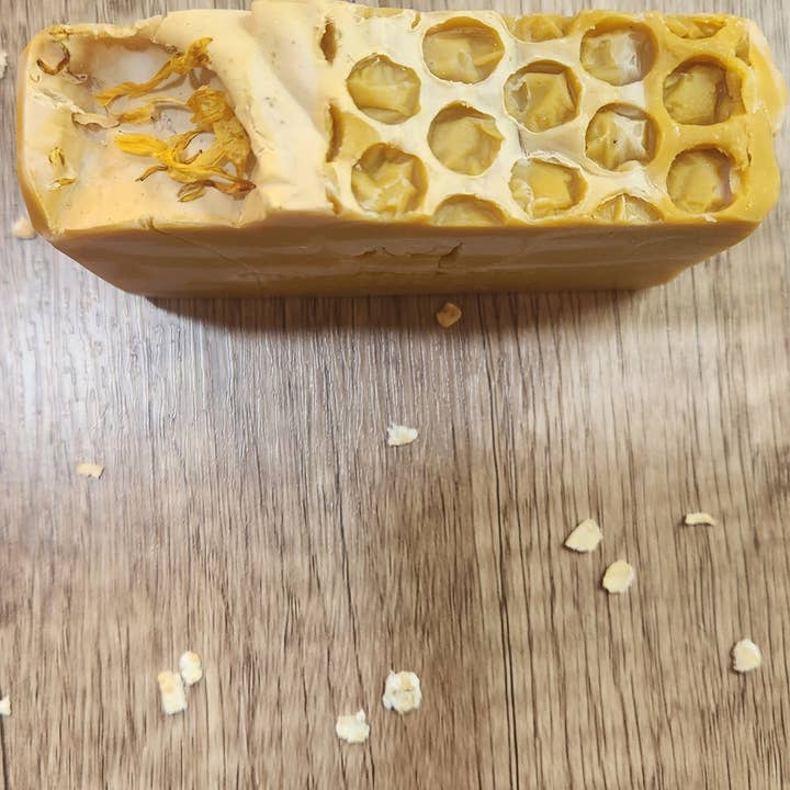 Adore Body Care - Wholesale Bar Soap - Oatmeal & Honey W/ Shea Butter2