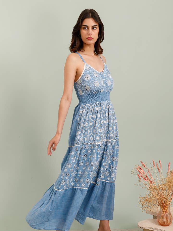 Abito Lungo con Spalline – Corpetto Arricciato & Ricami Floreali per la vendita all'ingrosso da parte di DIX-ONZE