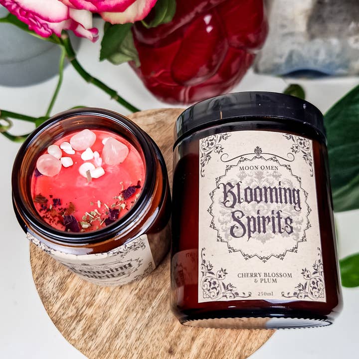 Duftkerze 'Blooming Spirits' - Kirschblüte & Pflaume für den Großhandel von Moon Omen
