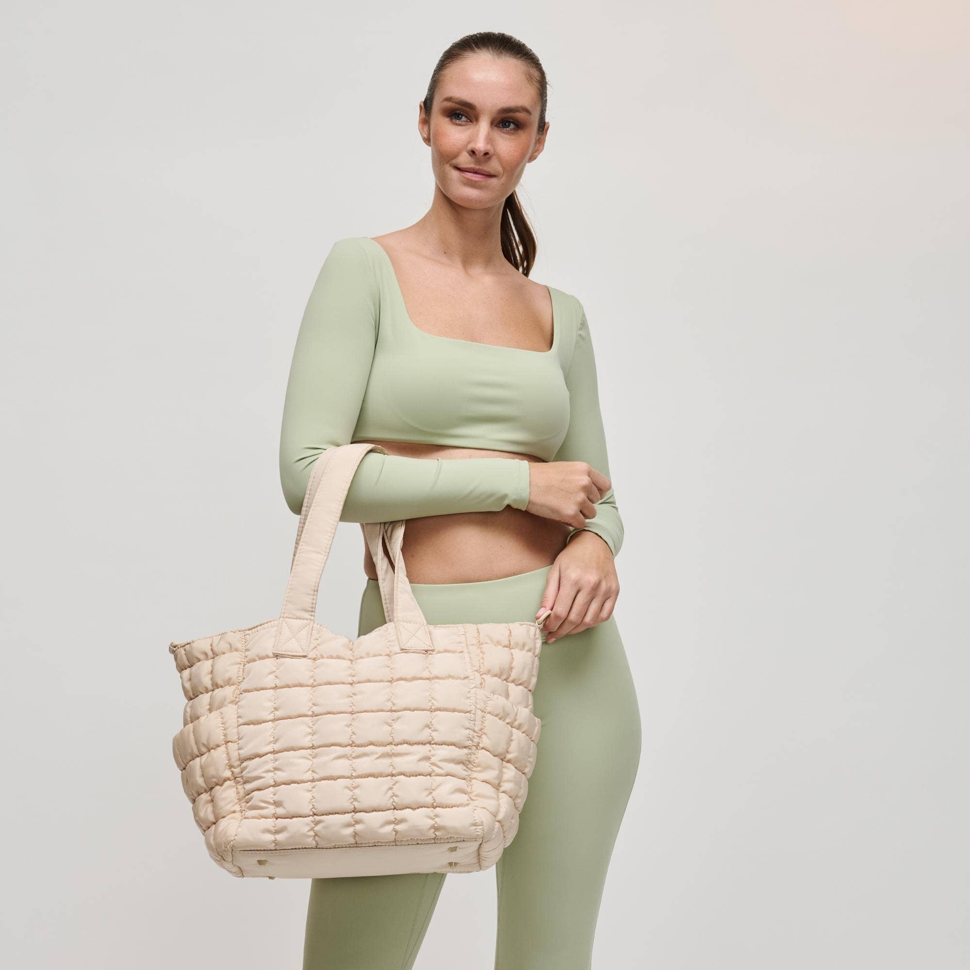 Sol and Selene – wholesale Tote bag – Women's – Dreamer Quilted Puffer Nylon Tote40