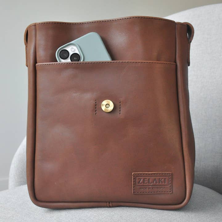 Zelaki Leather Company - Wholesale Crossbody Bag - Women's - Sira Crossbody Bag | Leather Messenger Purse | Unisex Bag13