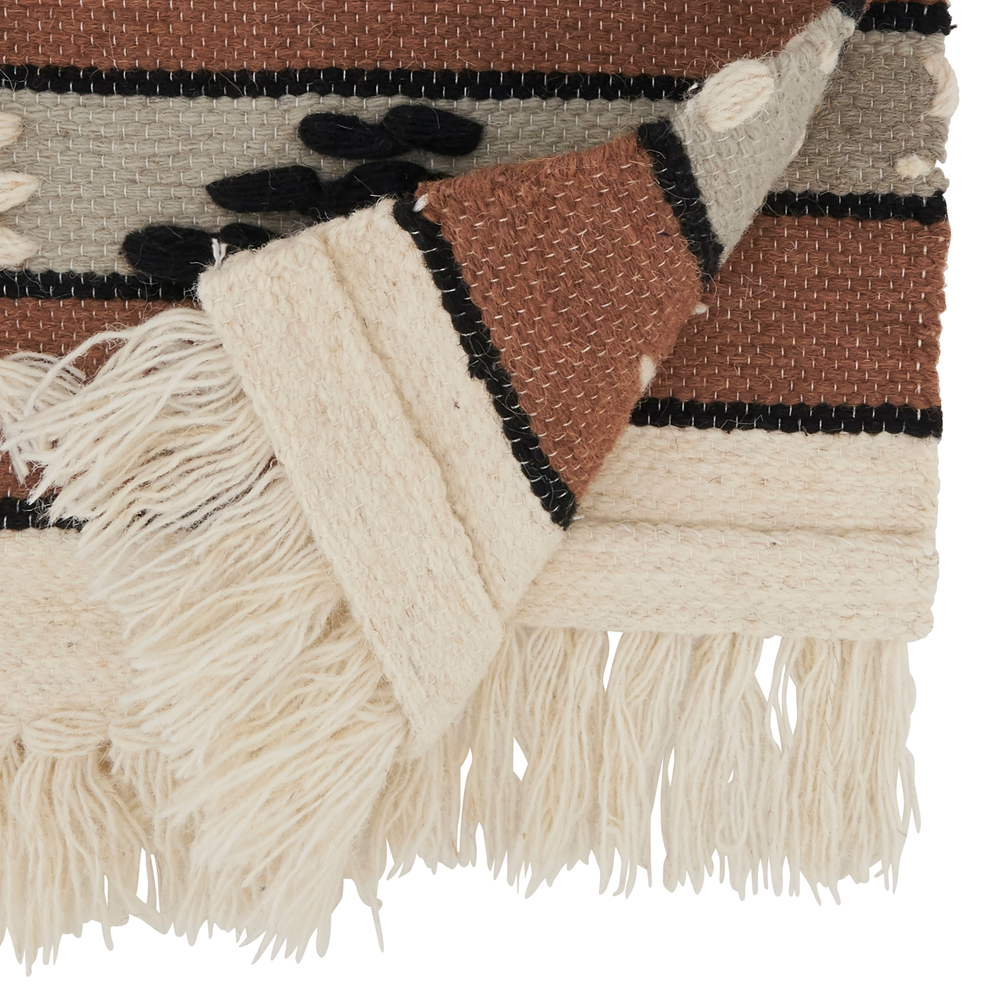 Fennco Styles - Wholesale Table Runner - Textured Boho Wool 16"x72" Table Runner2